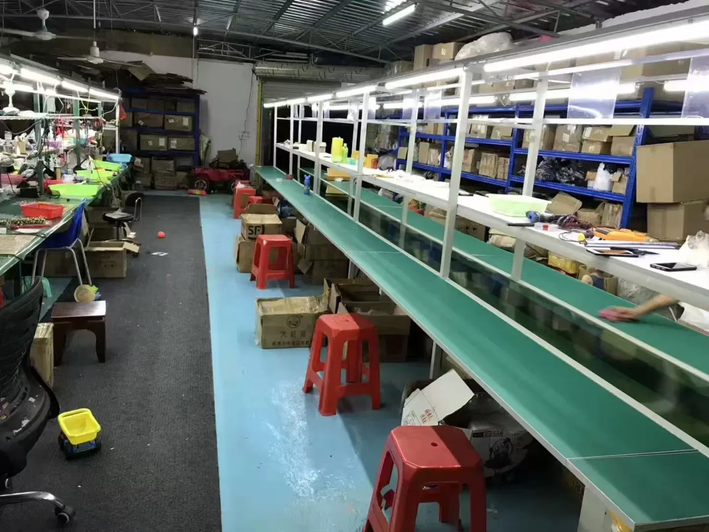 Over Ear TV Translator Earbuds WiFi Screen Smallest Headset India Business Music Hook Airplane Luxury Premium Bluetooth Earphone