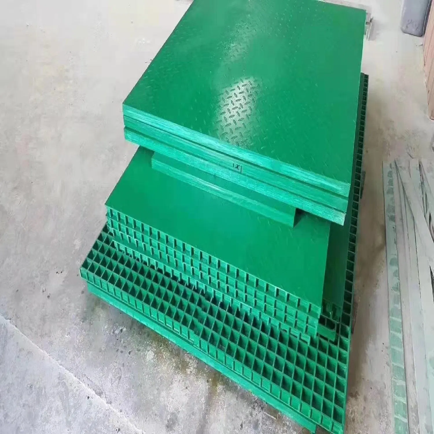 Slotted Surface Fiberglass Reinforced Plastic Anti-Slip Steel Grating FRP Grating Floor Grating Bar Grating