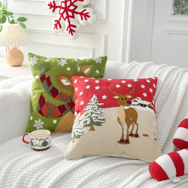 Custom Nordic Polyester Printing Christmas Fawn Snowflake Cushion Covers Modern Sofa Pillow Case for Home