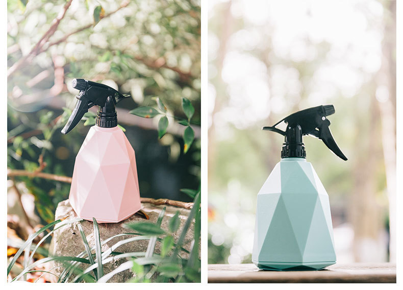 Geometry Hand Press Spray Bottle