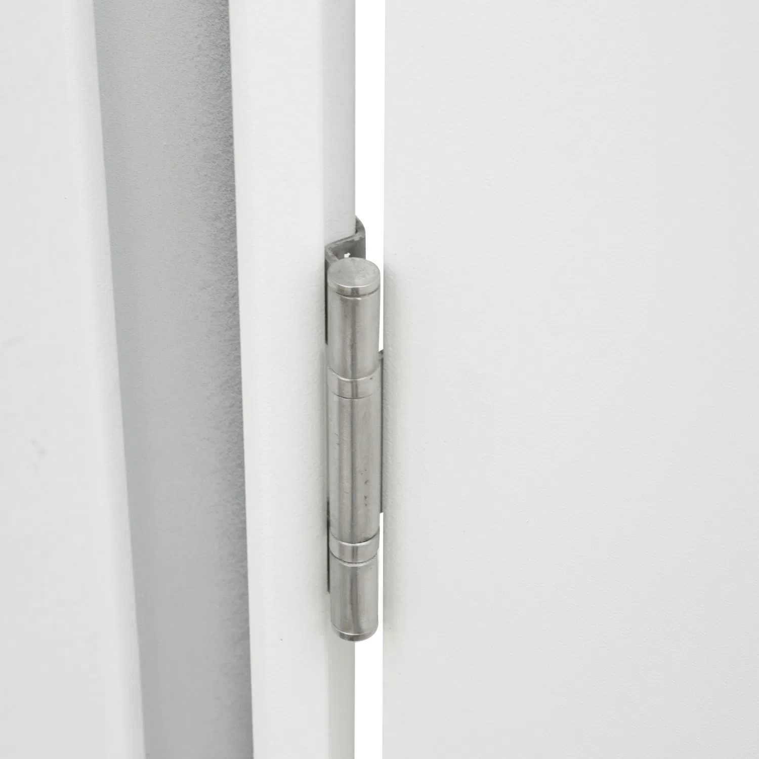 Стальная дверь с фланцами для контейнерных домов