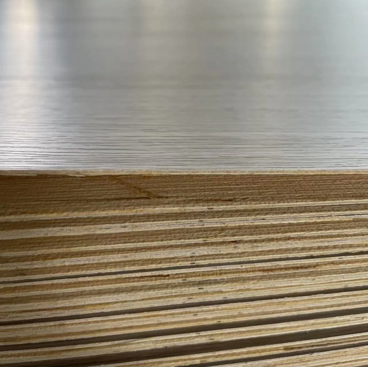 High Quality Indoor Decoration Use Waterproof Melamine Laminated Plywood From Linyi Manufacturer