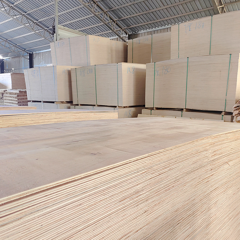 Bintangor Okoume Plywood Commercial Plywood for Furniture Construction 1220*2440*18mm