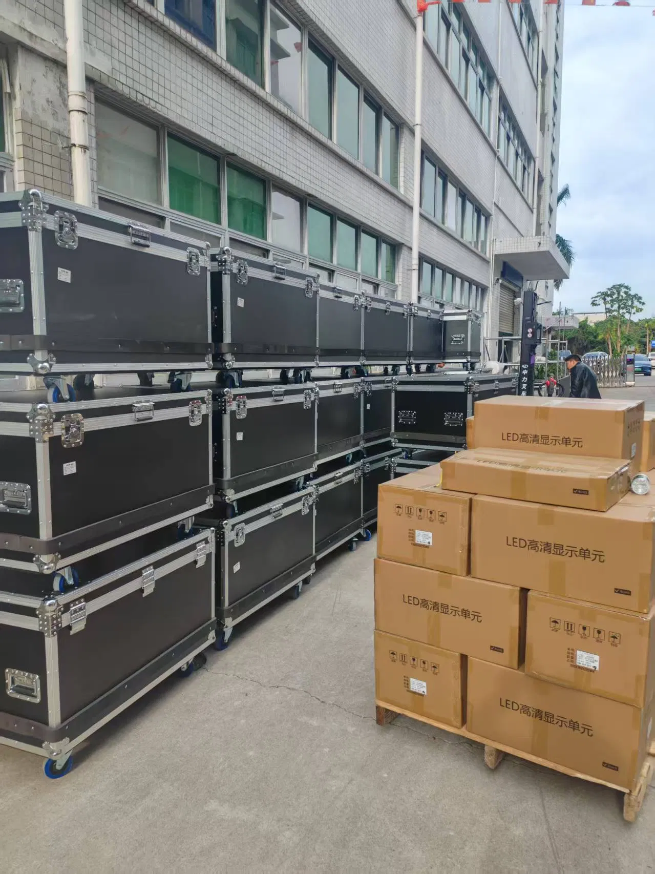 Factory Wholesale P3.91 Outdoor Full-Color Rental Display Screen Box Including Aviation Box