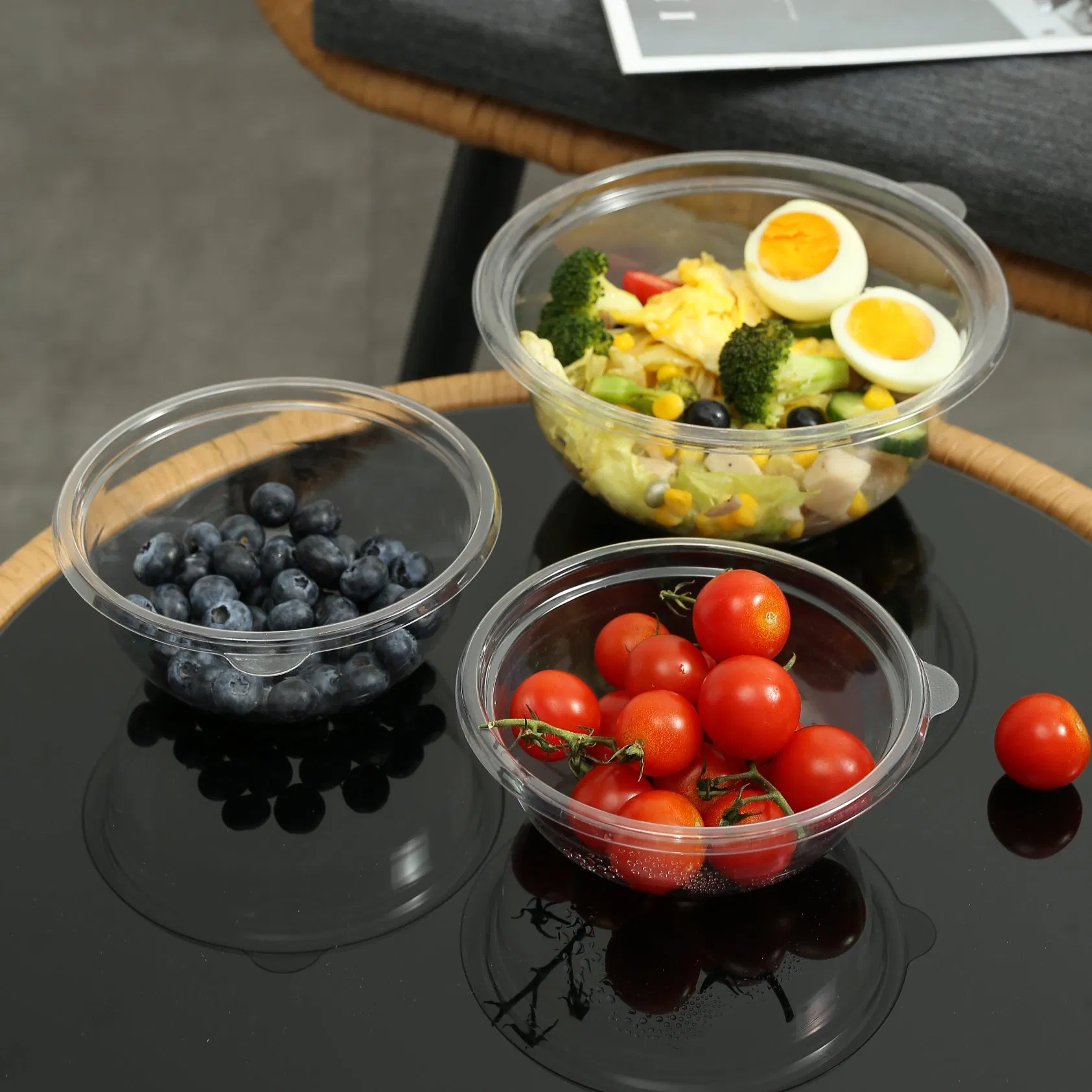 32oz 178mm Elegant Transparent Salad Bowl Cover for Fresh Produce Display