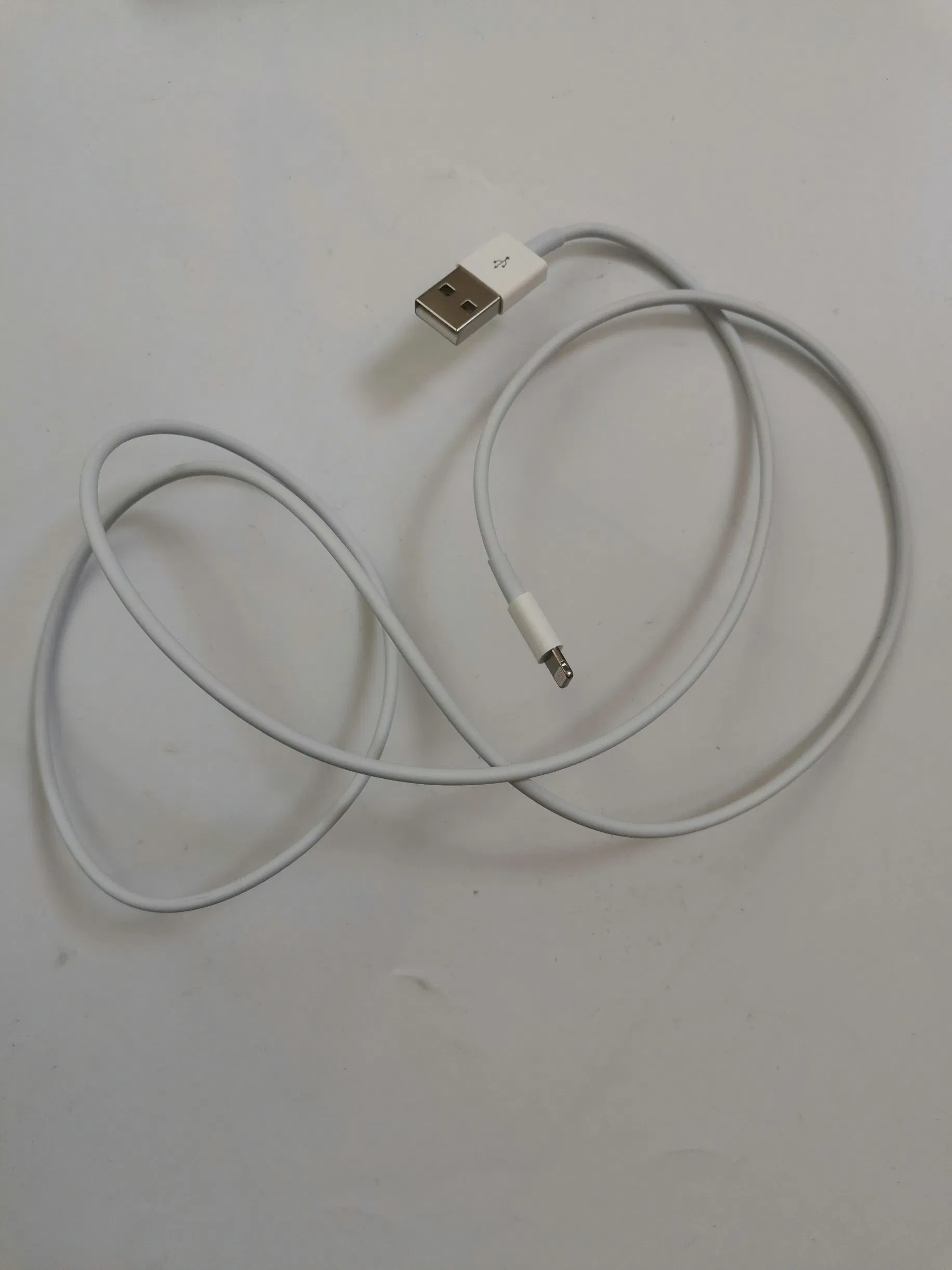 Кабель USB-C - Lightning для быстрой зарядки iPhone 12