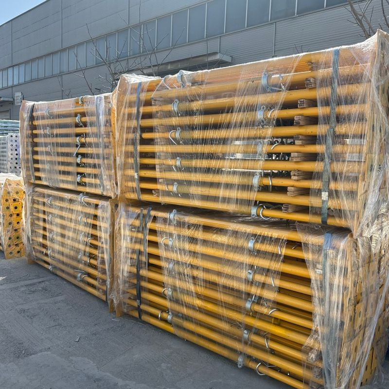 Safe Wall Hanging Scaffolding Components with Multiple Safety and Lock Features