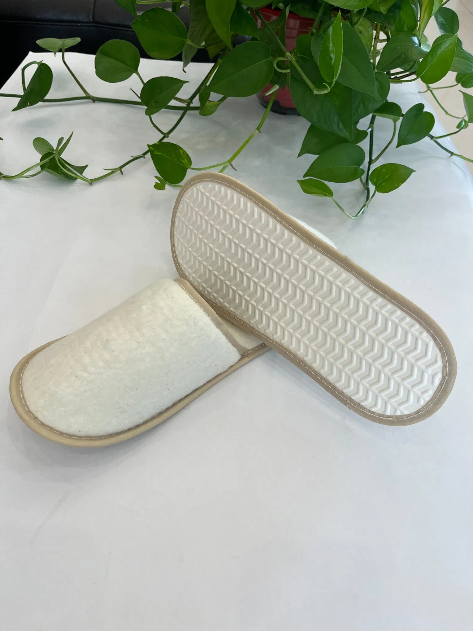 Eco Friendly Sugarcane Sole Hotel Slippers for Guest