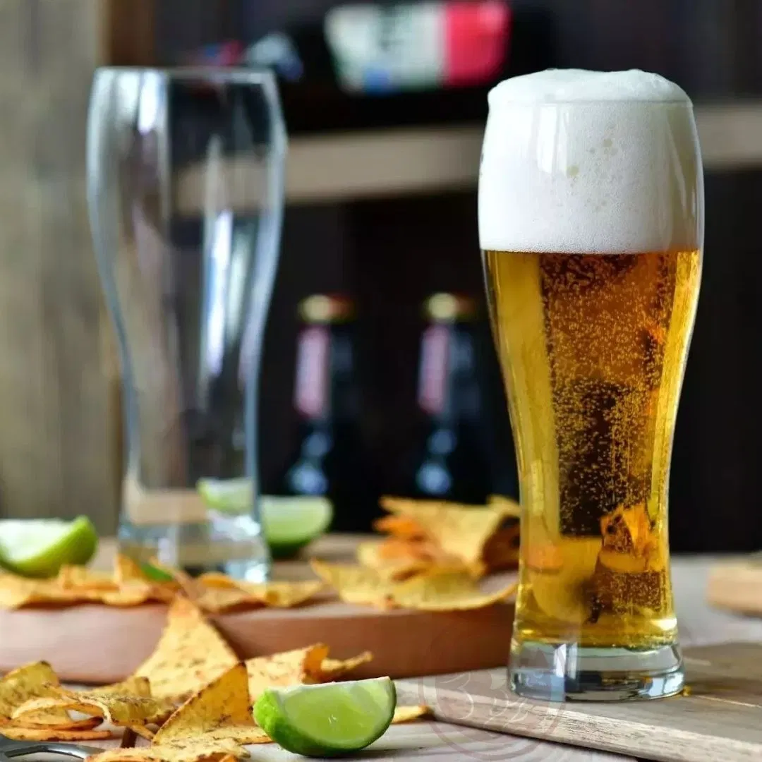 Wholesale Custom Logo Hand Blown Beer Mug Cheap Beer Glasses Set Clear Craft Pilsner Beer Glass