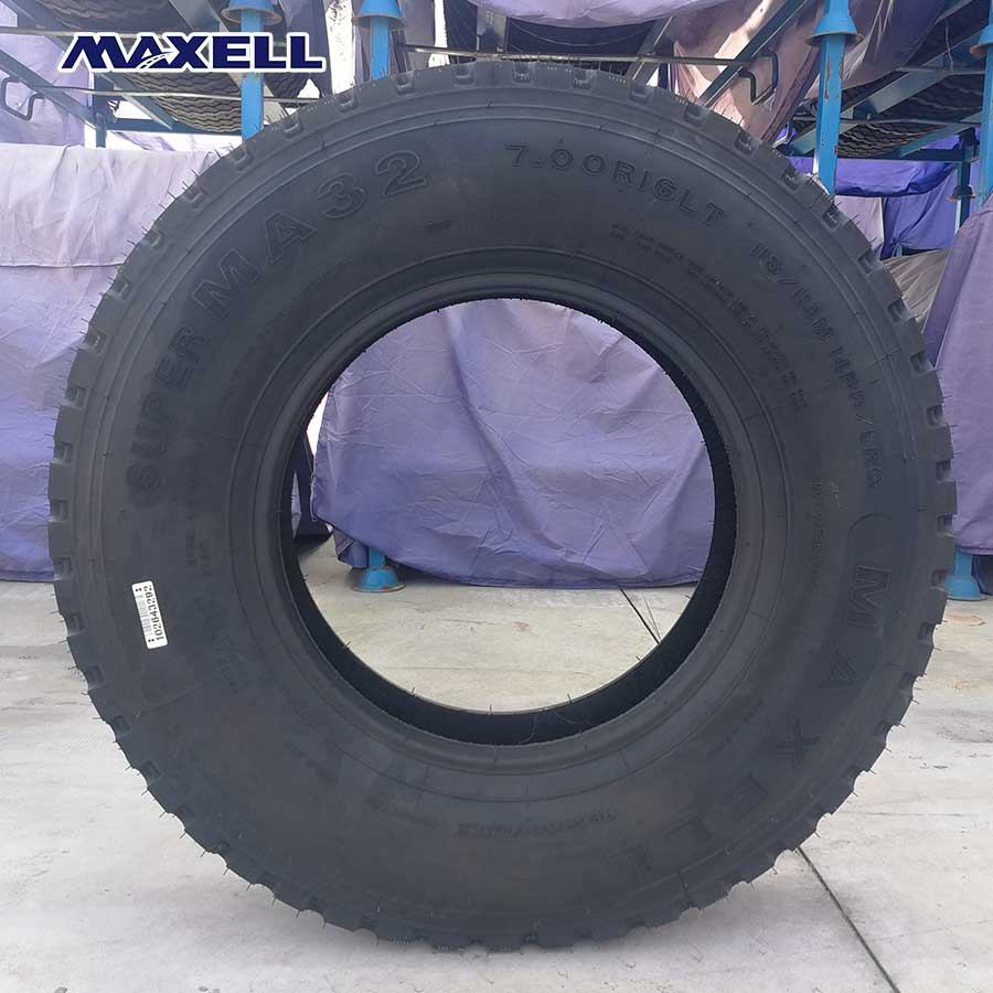 Maxell MA32 9.00R20 Big Block Pattern Truck Tyre for Mixer