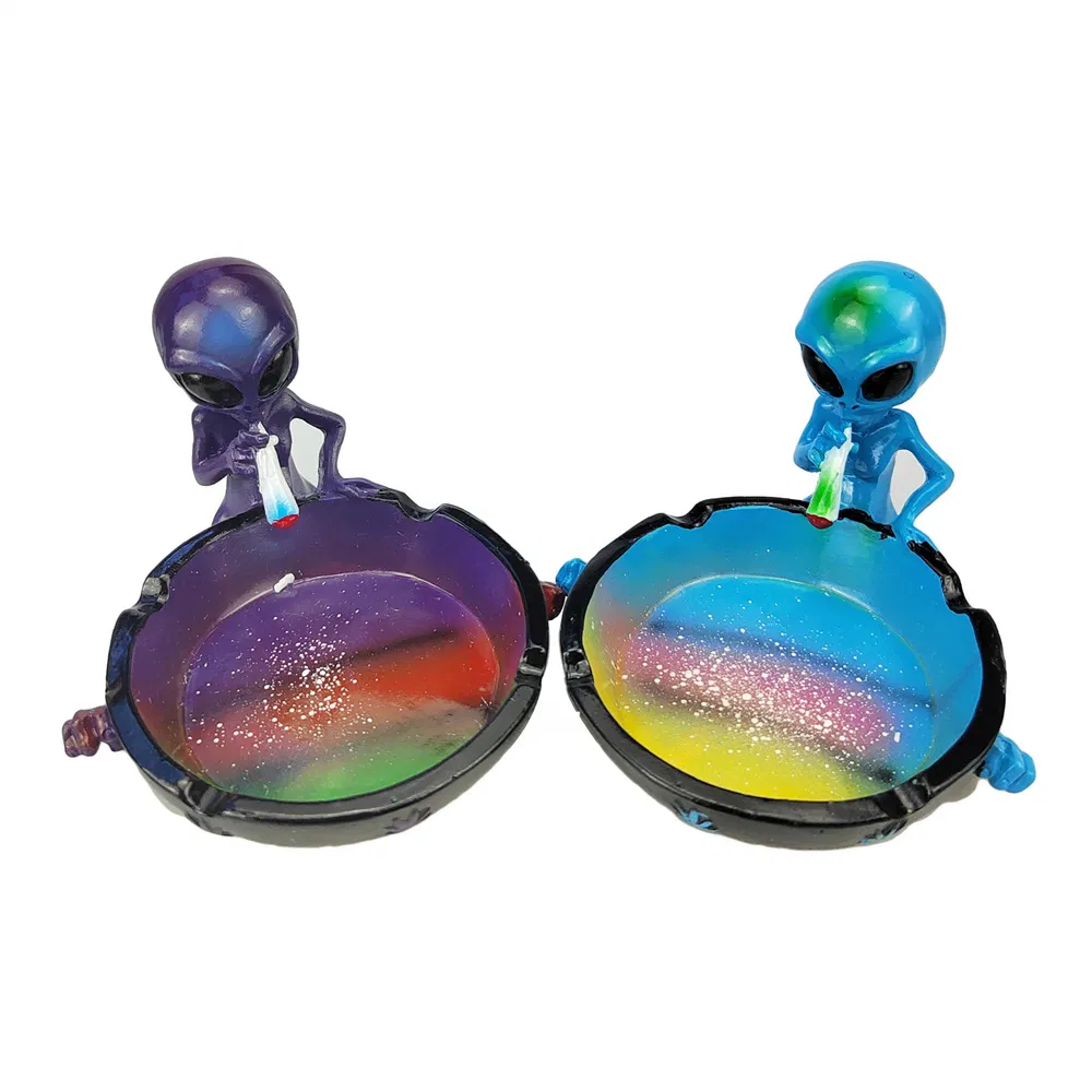 UFO Alien Resin Tobacco Ashtray for Stock