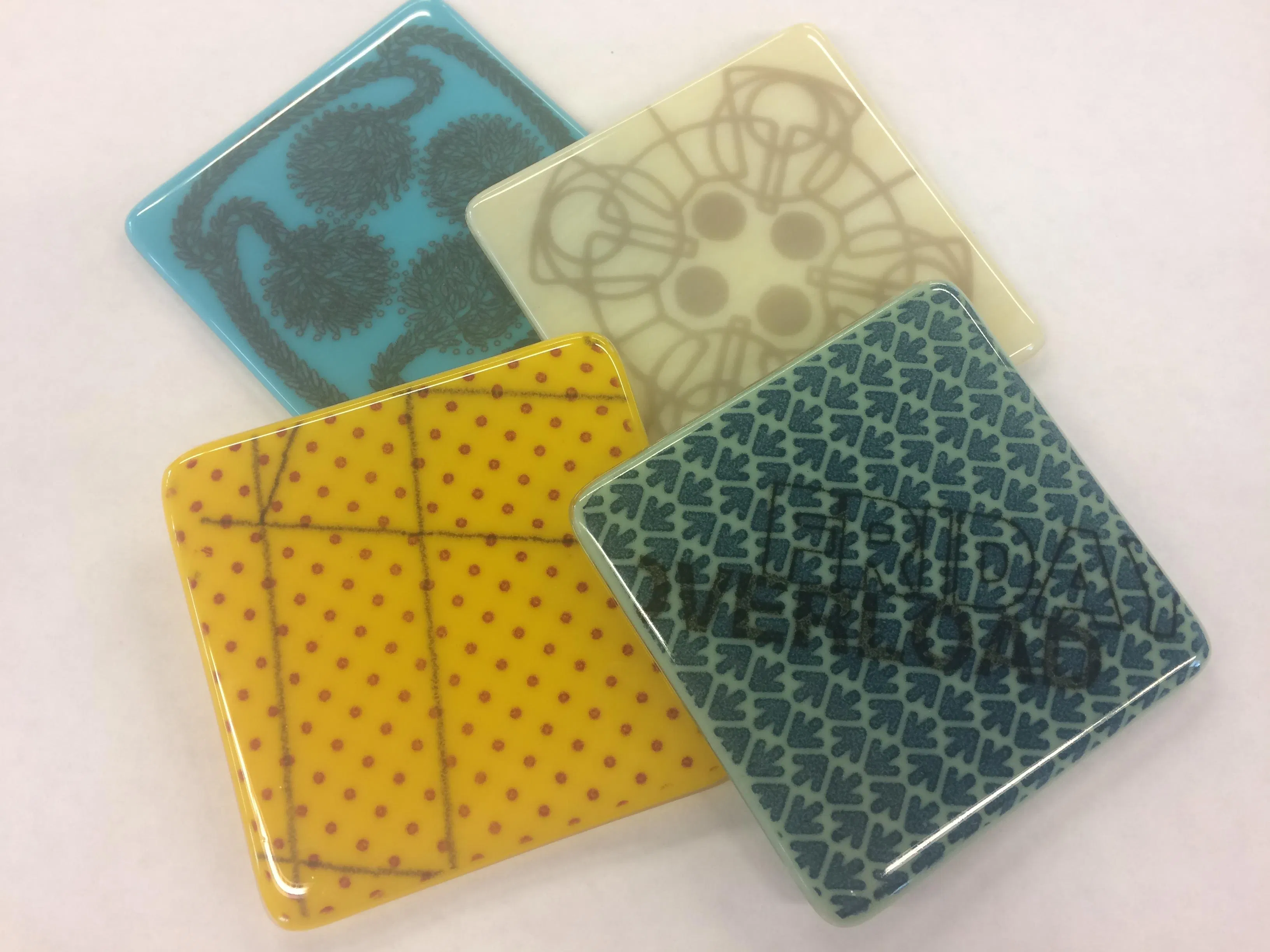 Factory Customization Ceramic Digital Printed Silk Screen Painted Glass for Decorative Furniture