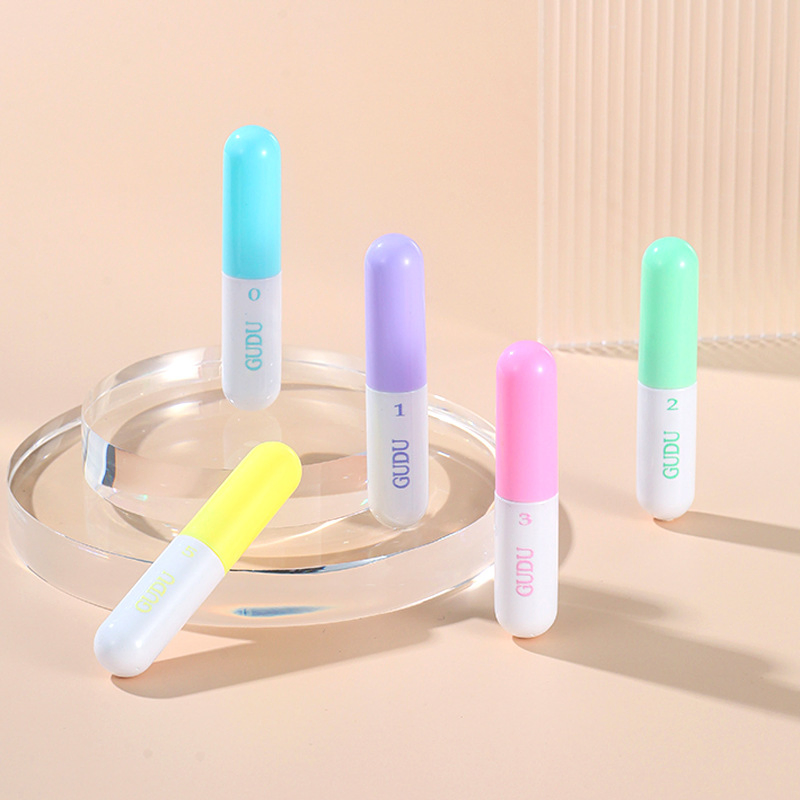 Hot-Selling Mini Capsule Is Not Easy to Fade and Moisturize Lips Small and Portable Lip Gloss