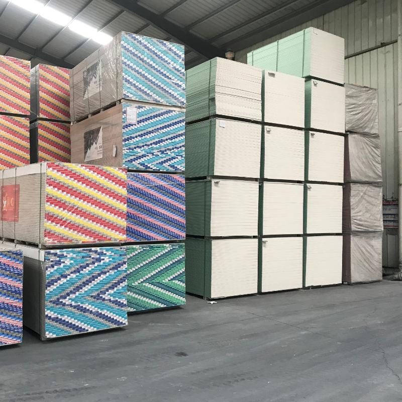 High Quality Gypsum Board/ Plasterboard/ Drywall/ Natural Gypsum Factory Price