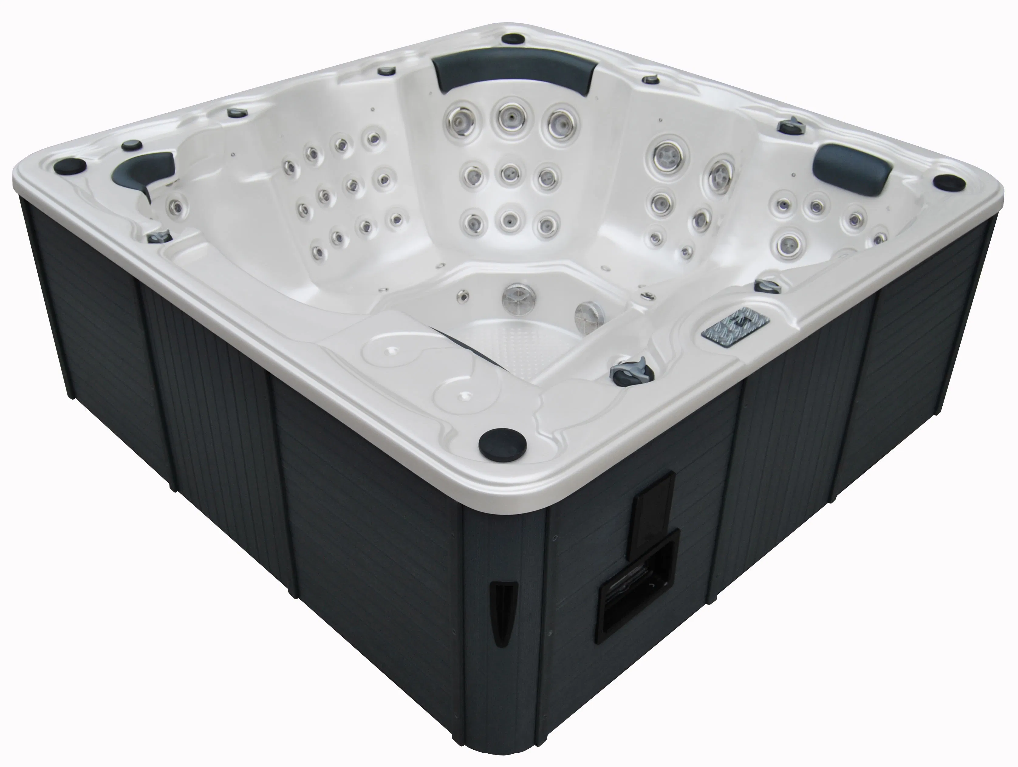 Уличный СПА-бассейн с подогревом и гидромассажем