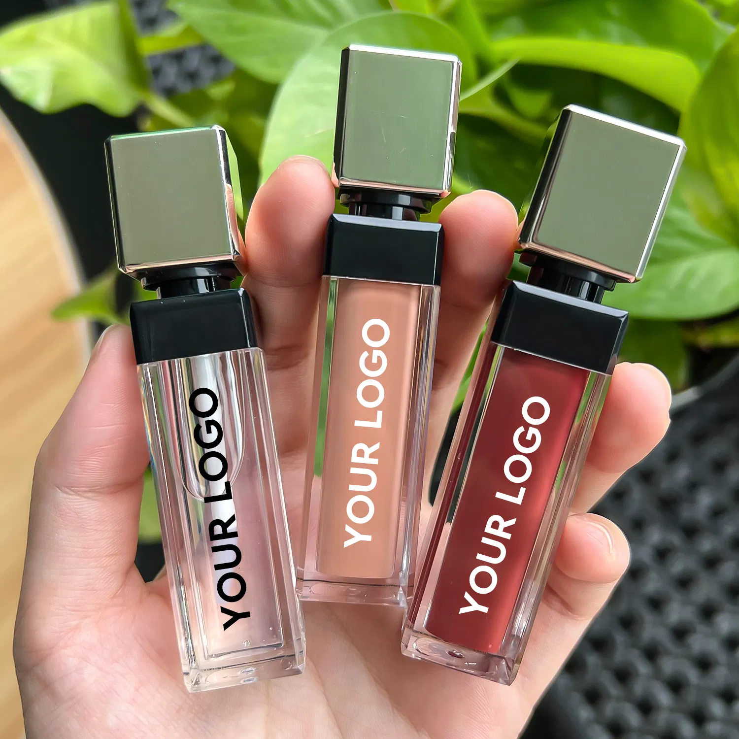 Moisturizing Lip Gloss Makeup Private Label with Organic Ingredients Free Samples