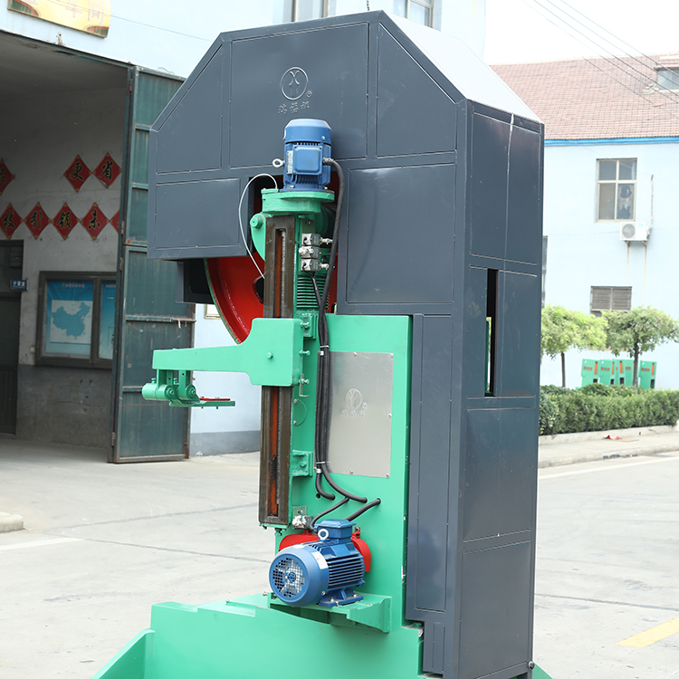 Станок ленточнопильный по дереву