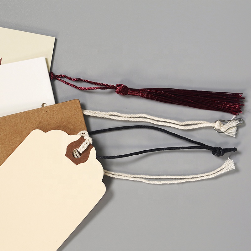 Бирки для одежды матовые с тиснением шнурком