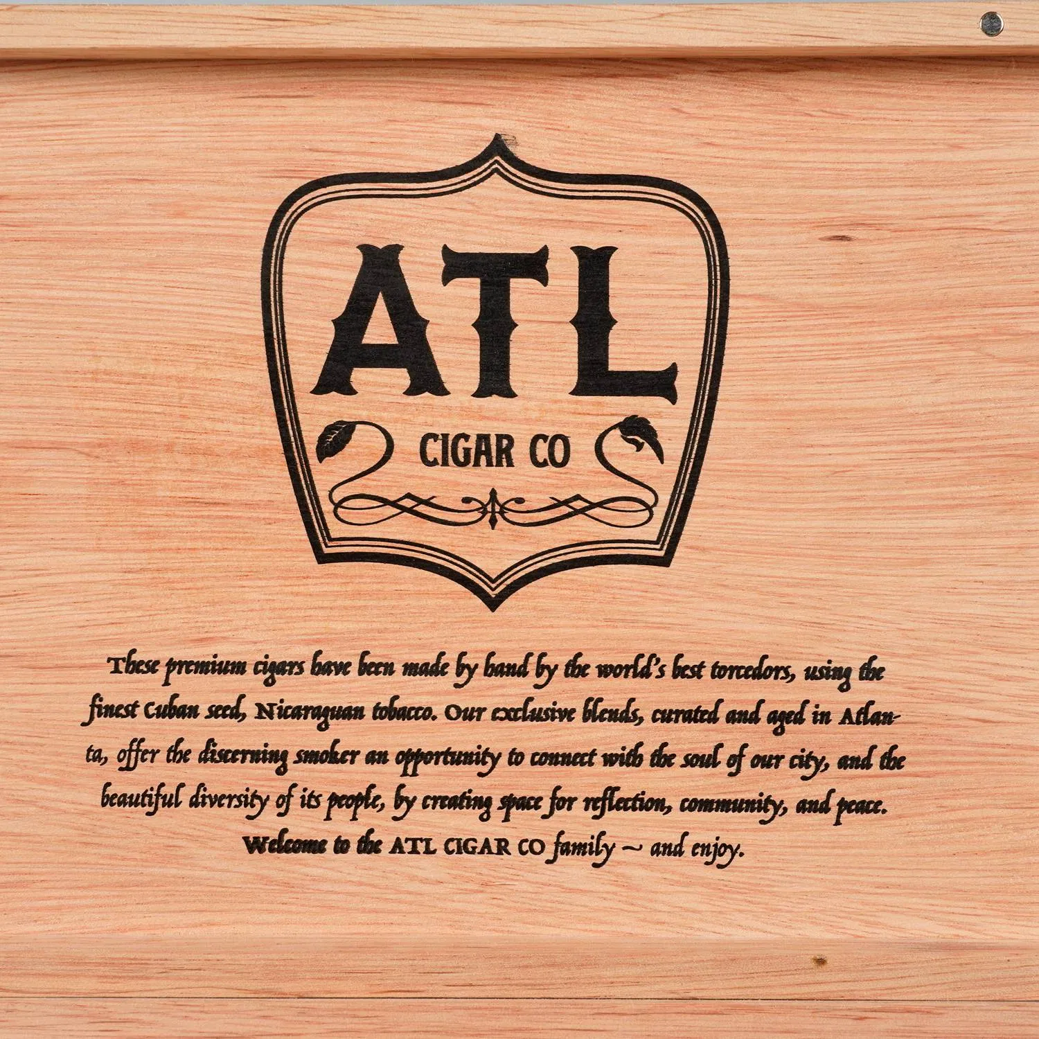 Elegant Custom Wooden Cigar Humidor Box for Premium Gifts