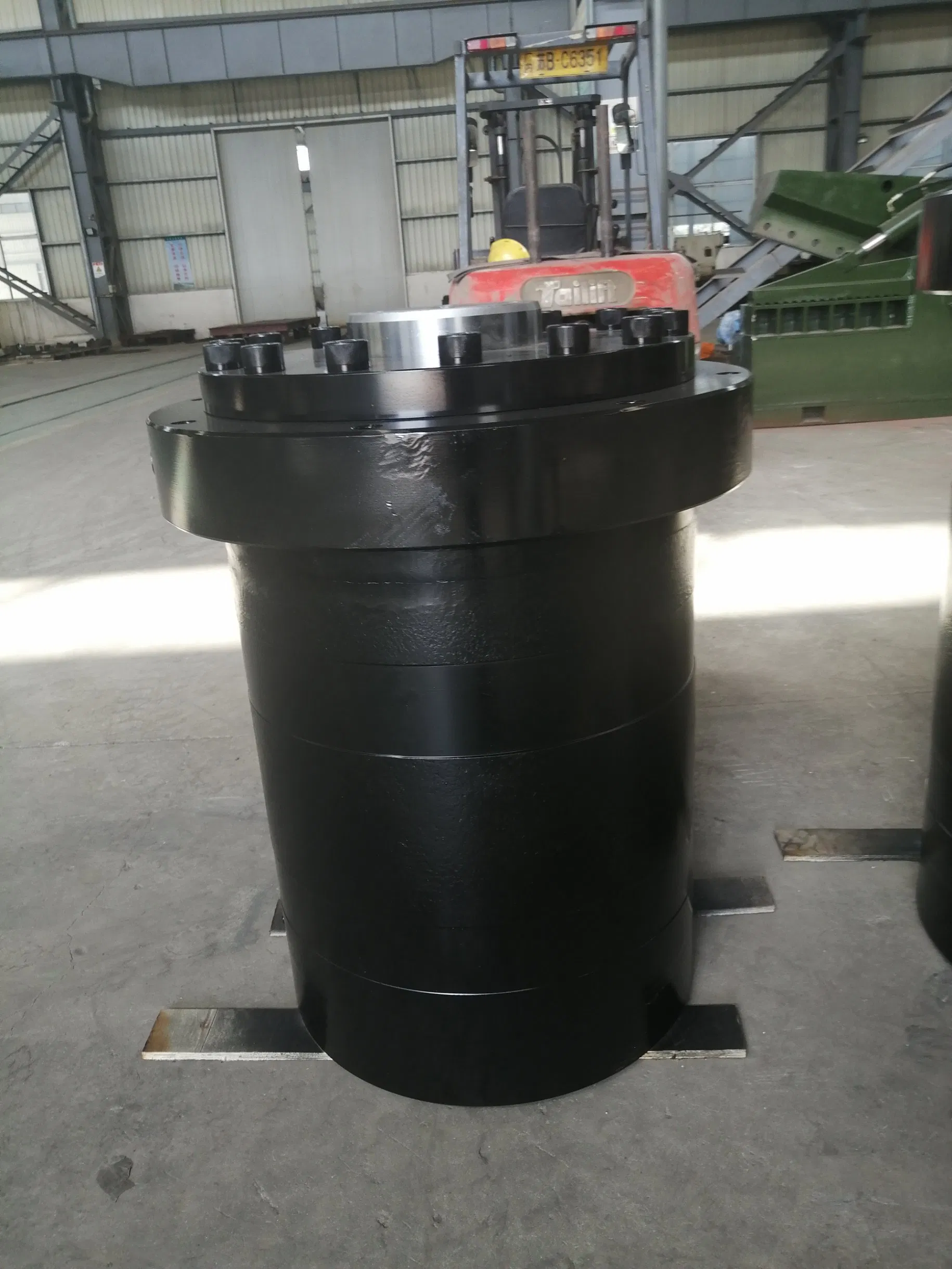 Гидравлический цилиндр 500 тонн одностороннего действия