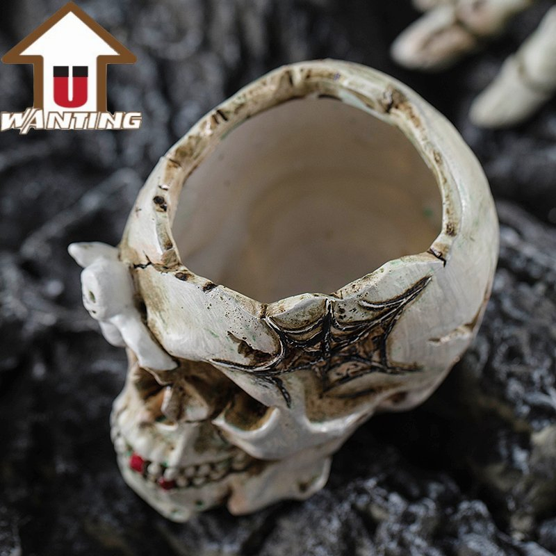 Custom Realistic Skull and Bone Ornaments Flower Pots Outdoor Yard Ornaments Resin Material Crafts