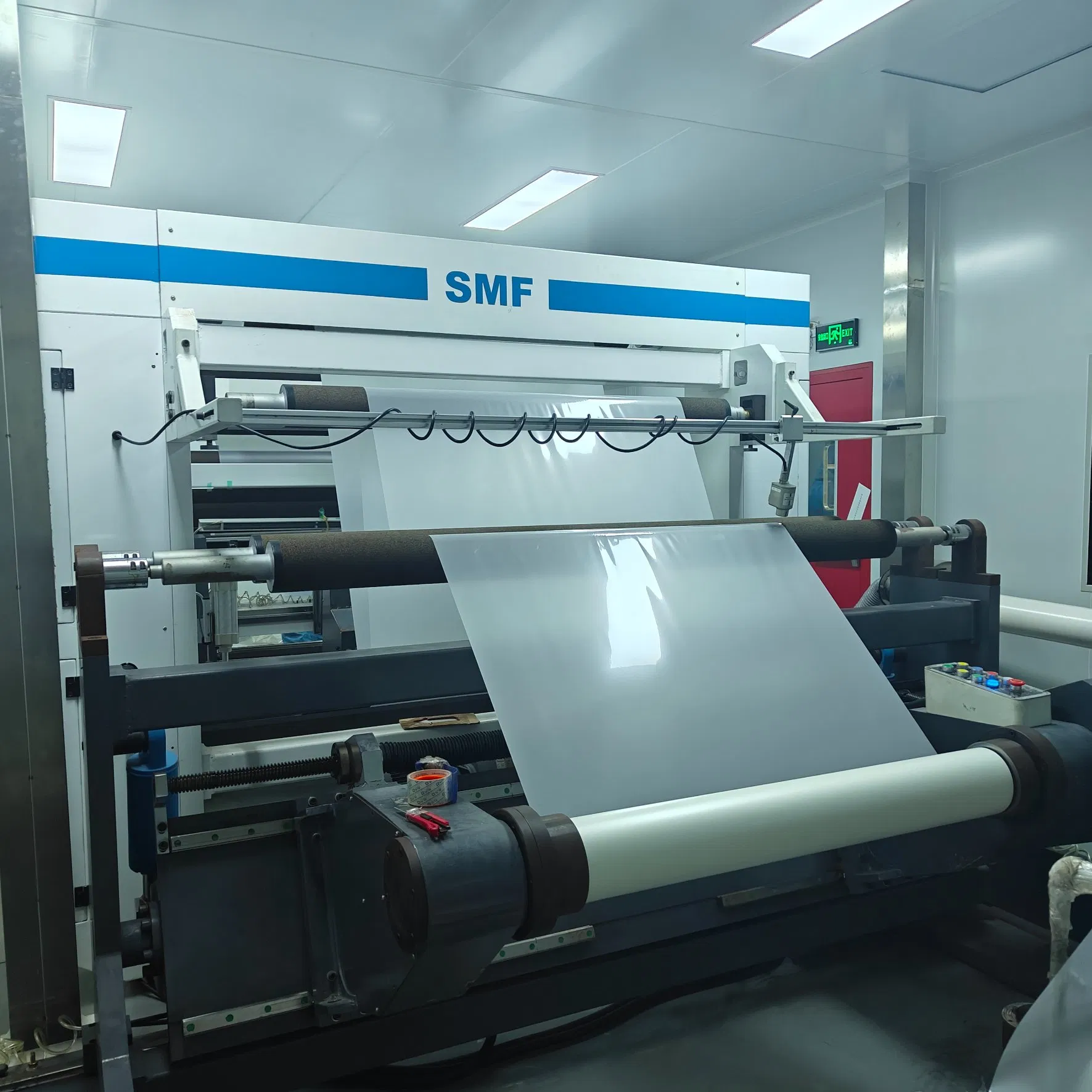 Customised BOPET Top Coating Film Self-Adhesive Label Facestock Film for Screen Printing Labels Material