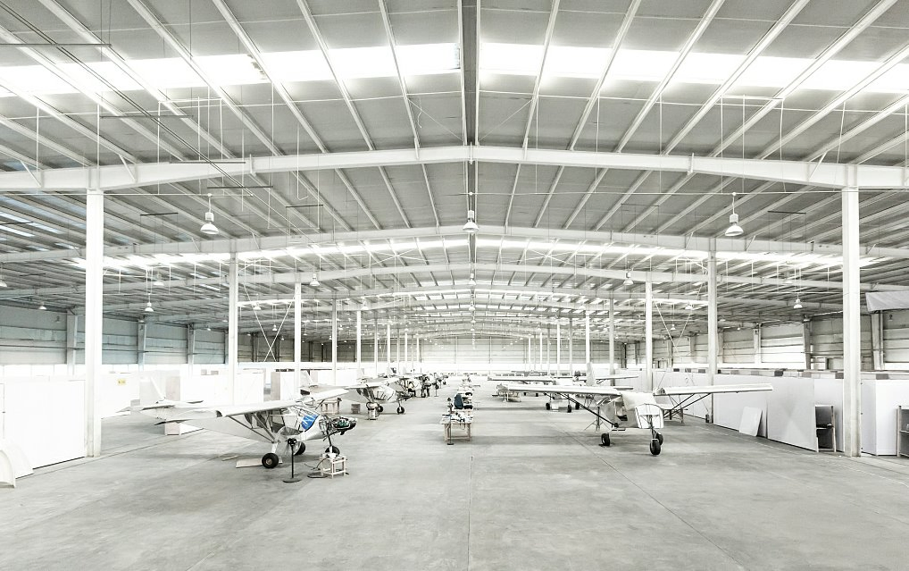 Pre-Engineering Prefabricated/ Prefab Building Workshop Building Warehouse Building Light Industrial Design Workshop Steel Frame Structure