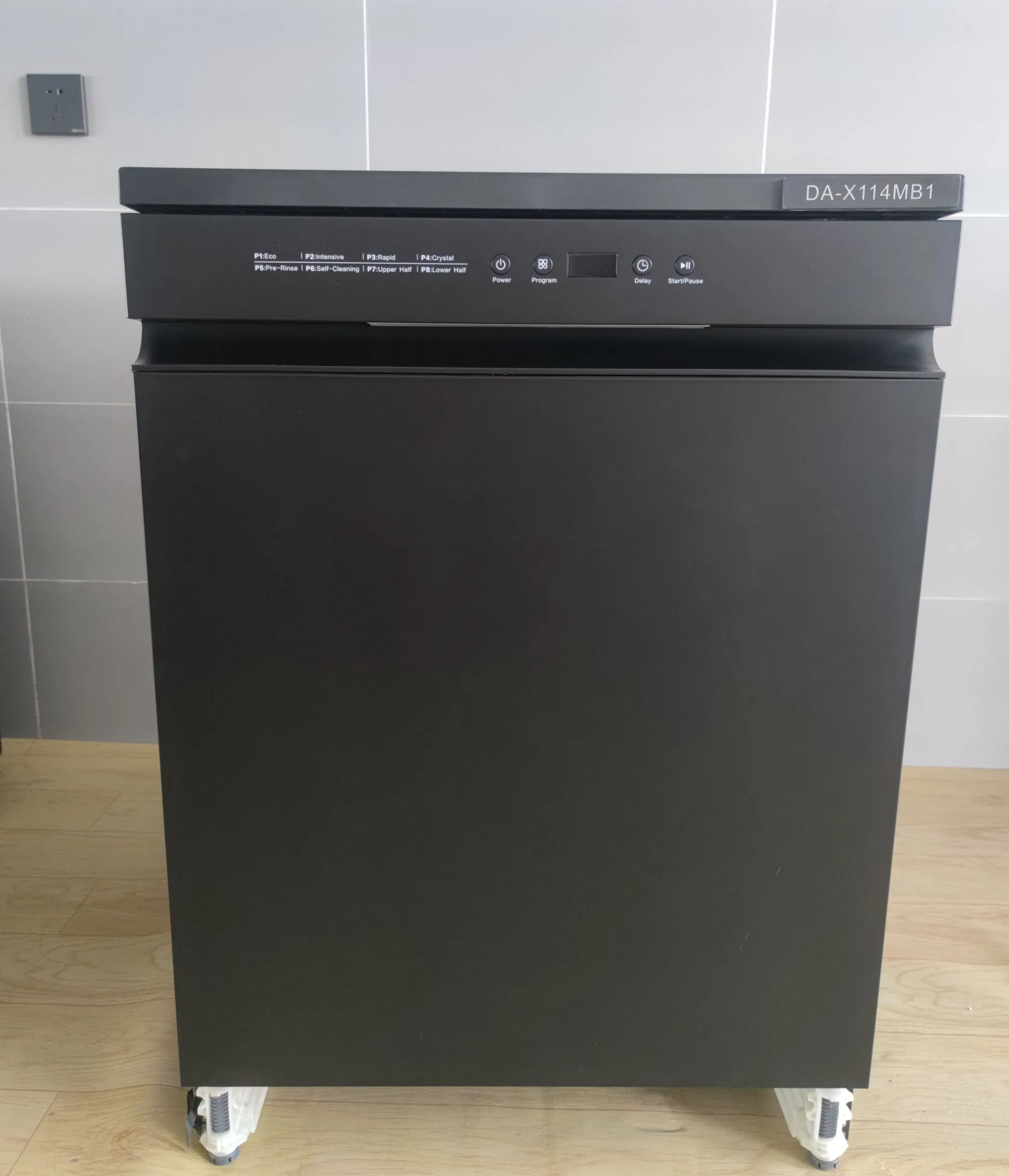 Efficient Cleaning Free-Standing Hot Sale New Design Dish-Washer