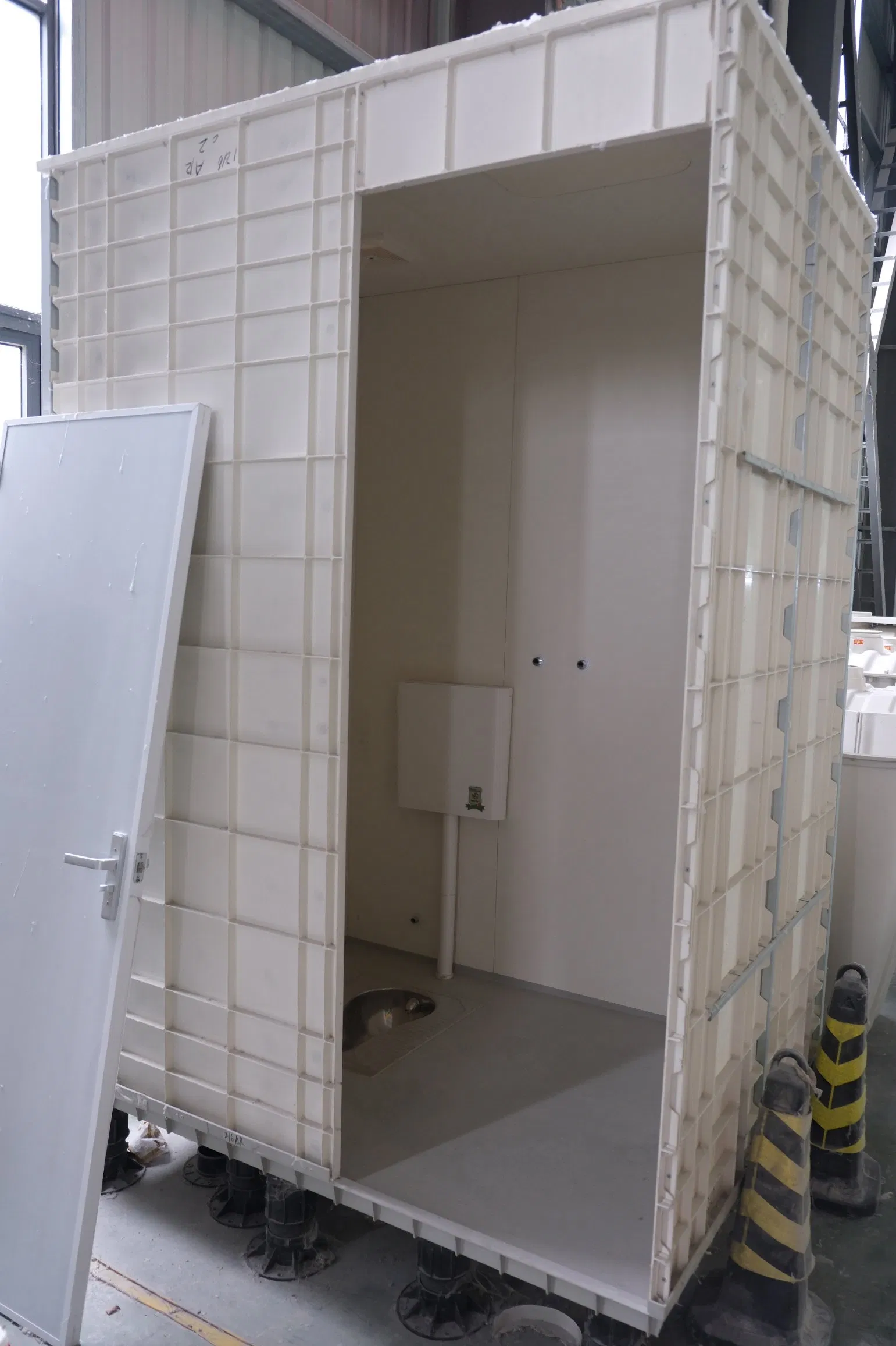 Accessories Prefabricated Furniture Waterproof Lightweight Affordable Price SMC Bathroom