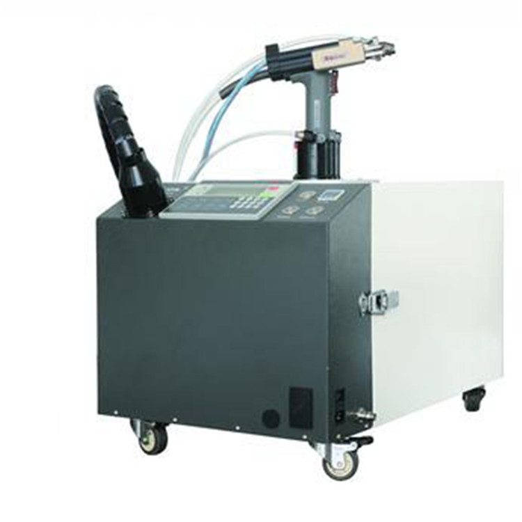 Пневматическая заклепочная машина с автоподачей