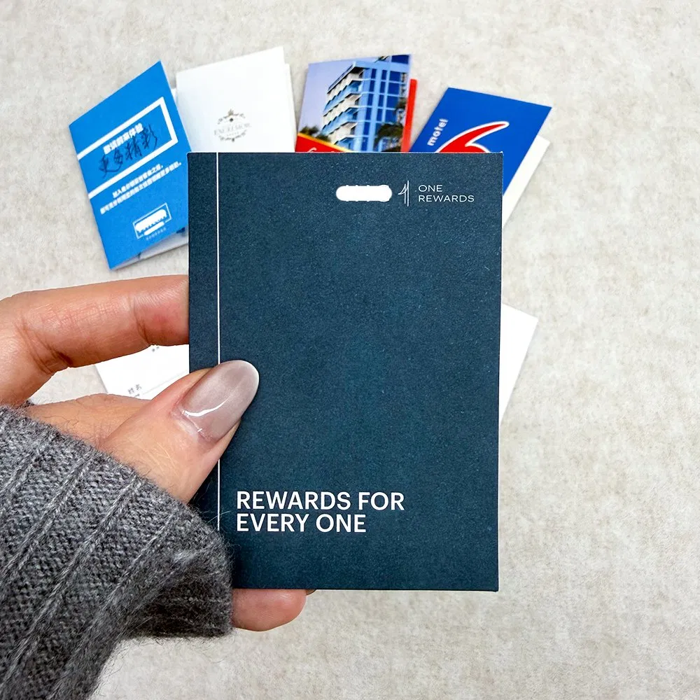 Custom Logo Hotel Room Card Welcome Envelope Bag Key Card Holder Wallet Keycard Paper Pocket Pouch Sleeve for Hotel