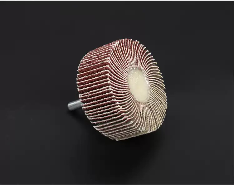 Лепестковый круг хлопковый 50х25х6 мм для полировки металла