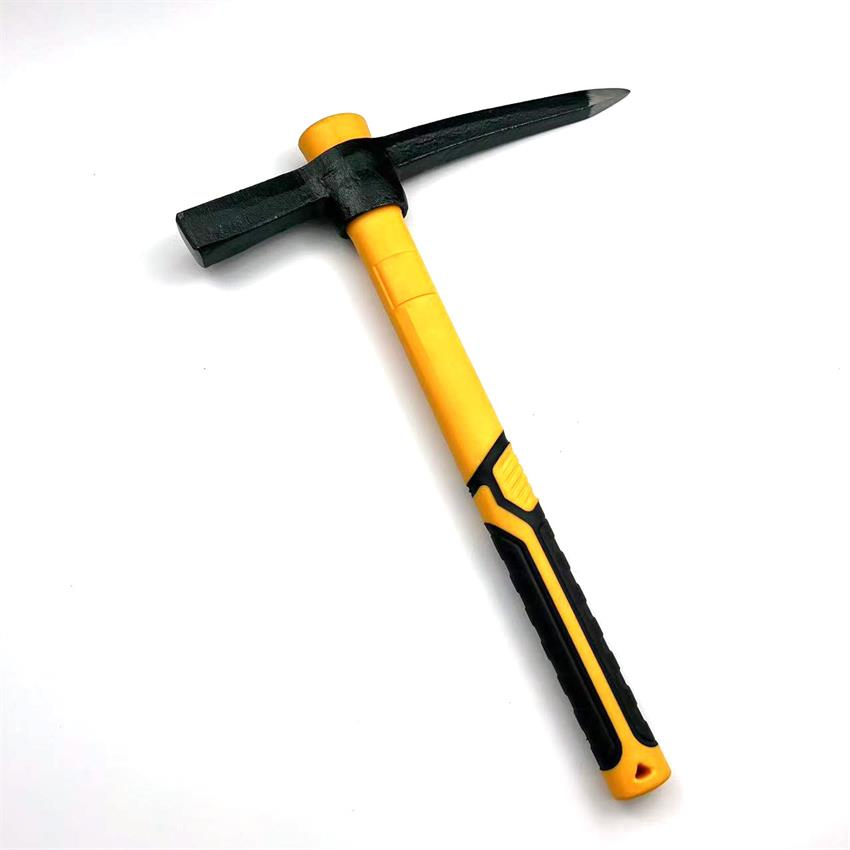 Robust Plastic Handle Garden Pick for Heavy-Duty Garden Work