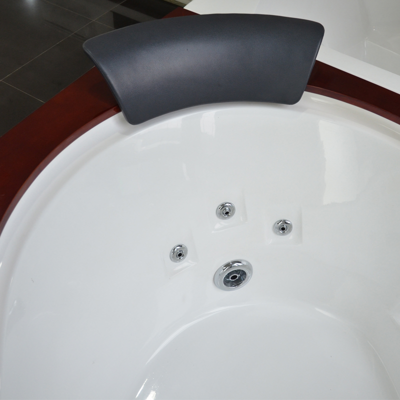 Угловая ванна для двоих с гидромассажем и подсветкой