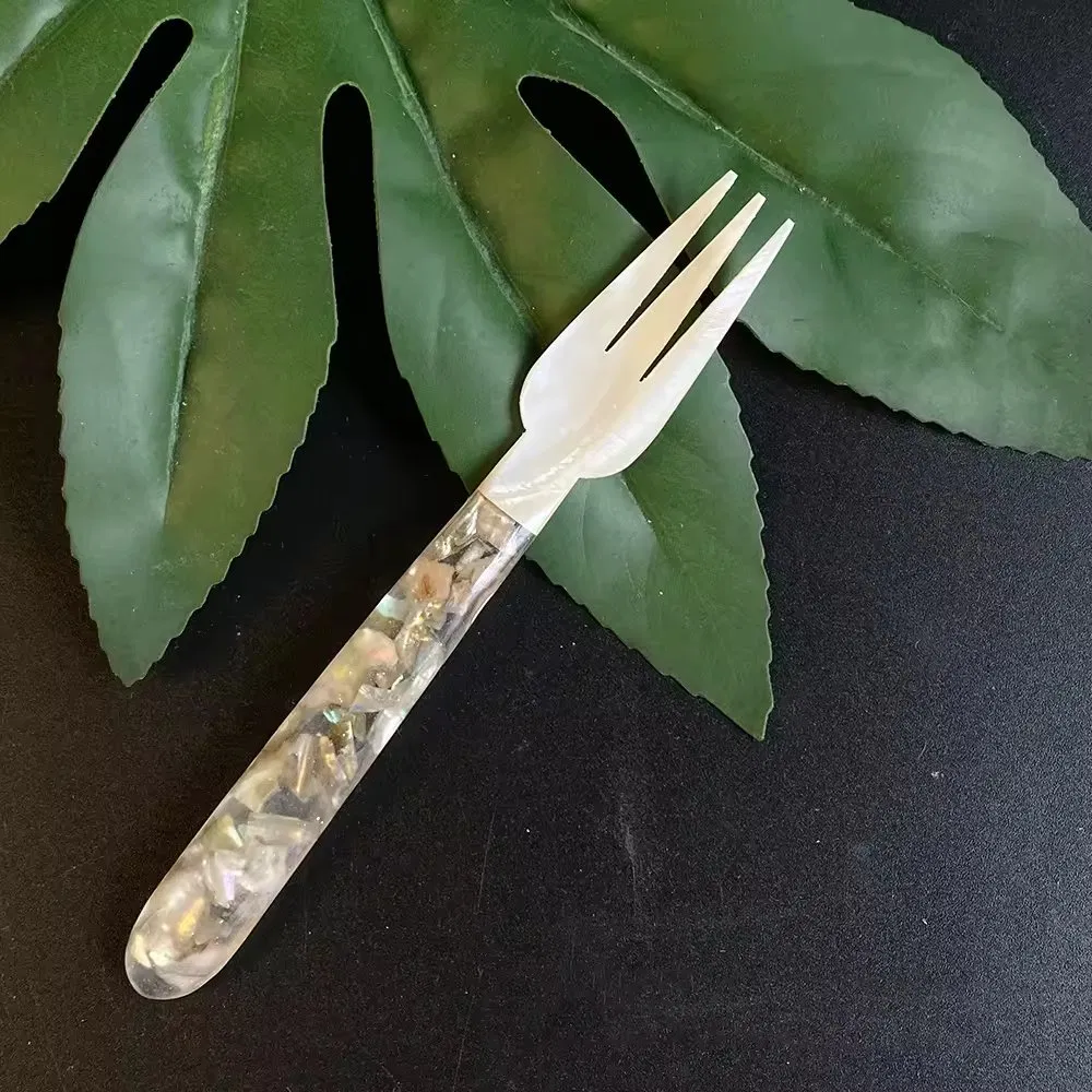 Handcrafted Shell Pattern Fork for Elegant Dining Experiences