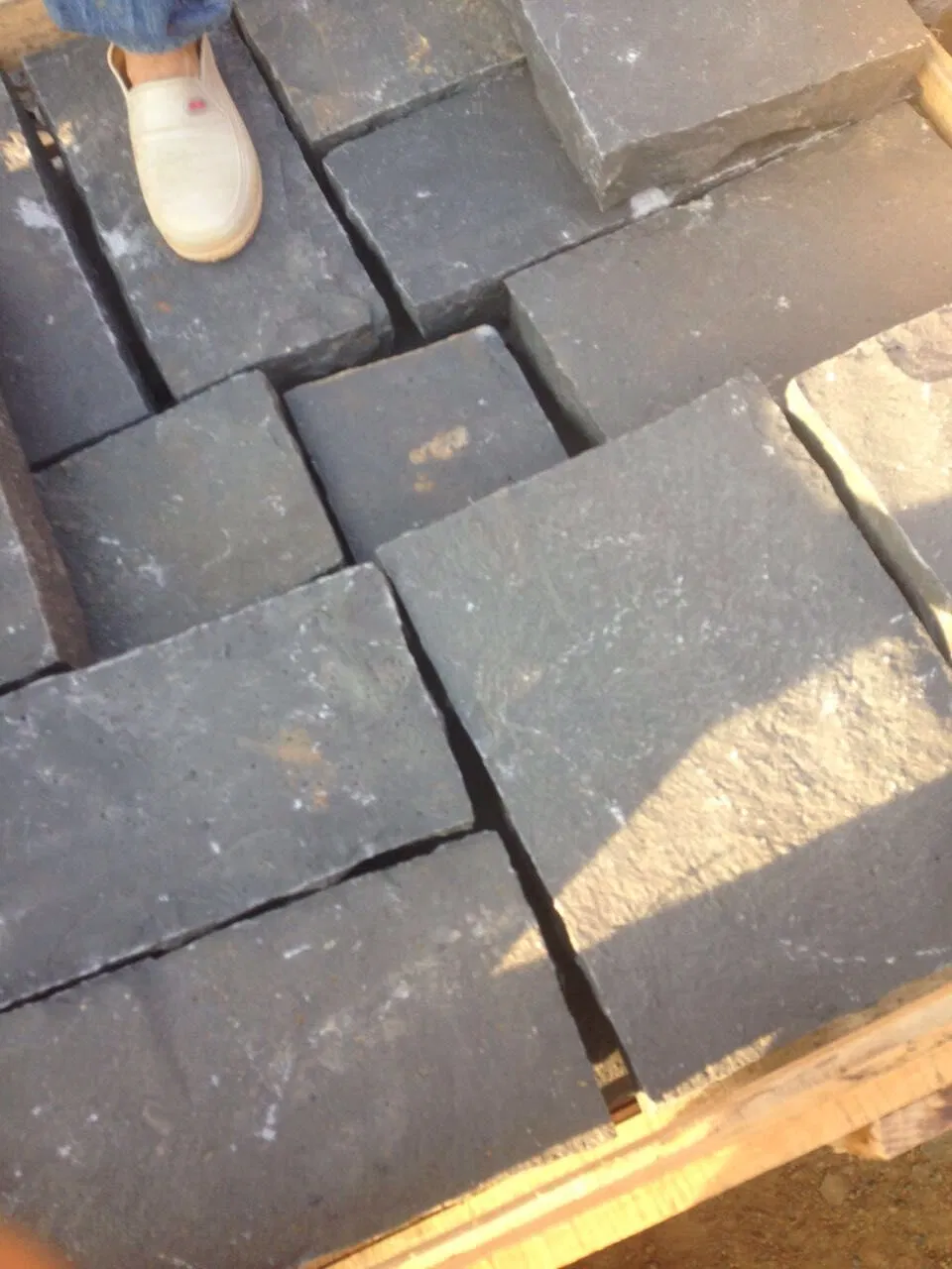 Natural Basalt Flamed Stone Paving Stone
