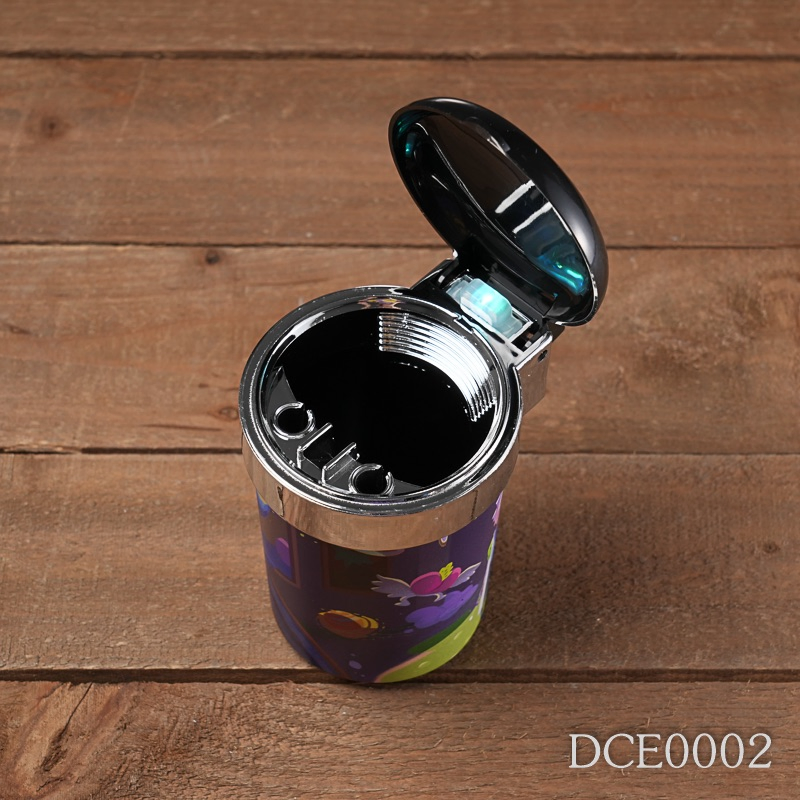 Wholesale Plastic LED Cigarette Car Ashtray with Lid Custom Logo Smoking Ashtrays