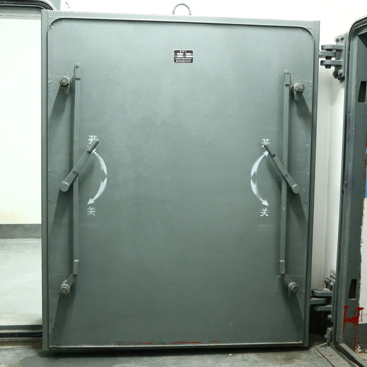 Safety Sectional Aluminum Alloy Steel Metal Garage Door Hardware Handle Lock Source Factory