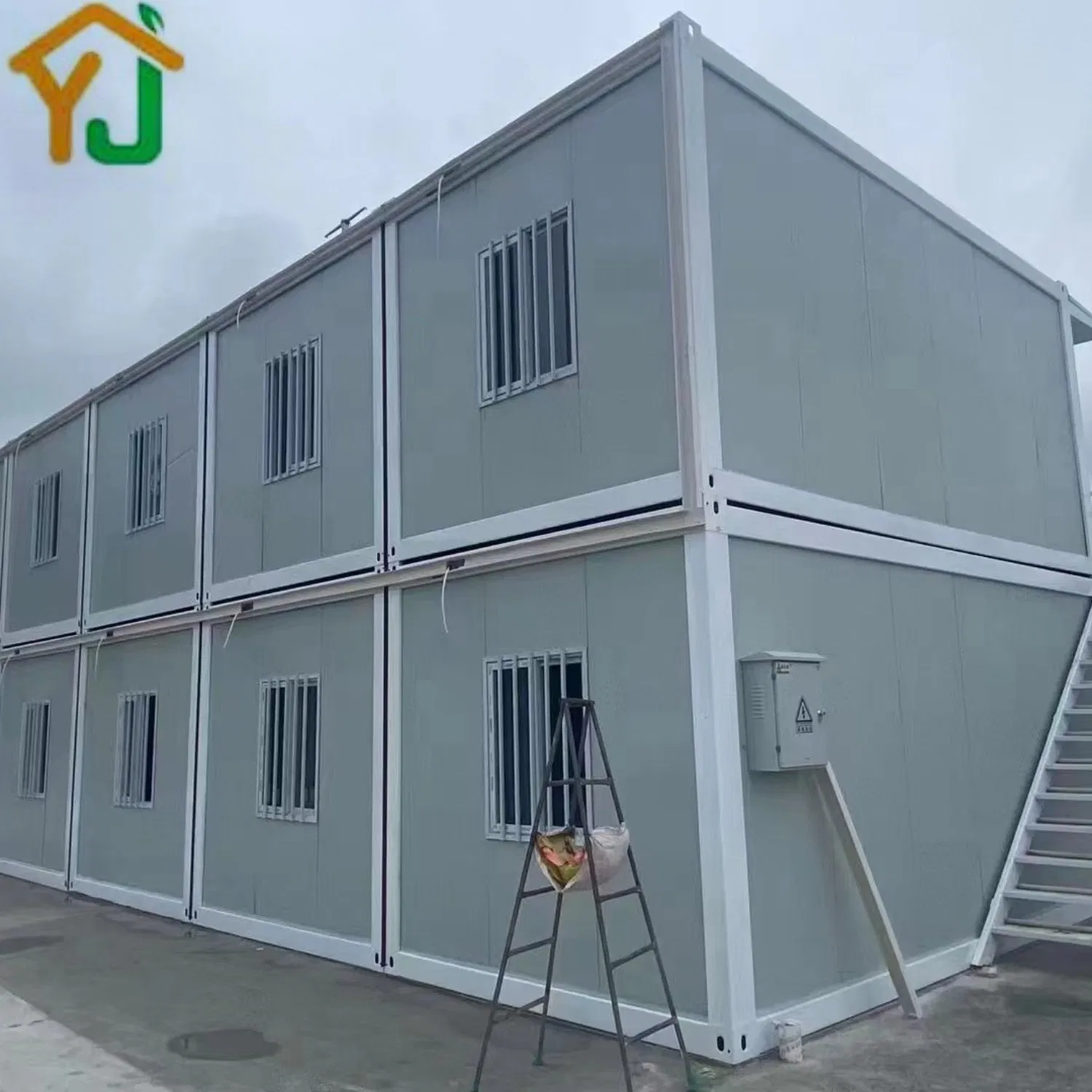 Modern Prefabricated Low-Cost Prefabricated House with Customized Flat Packaging for Easy Transportation to Construction Sites and Dormitories