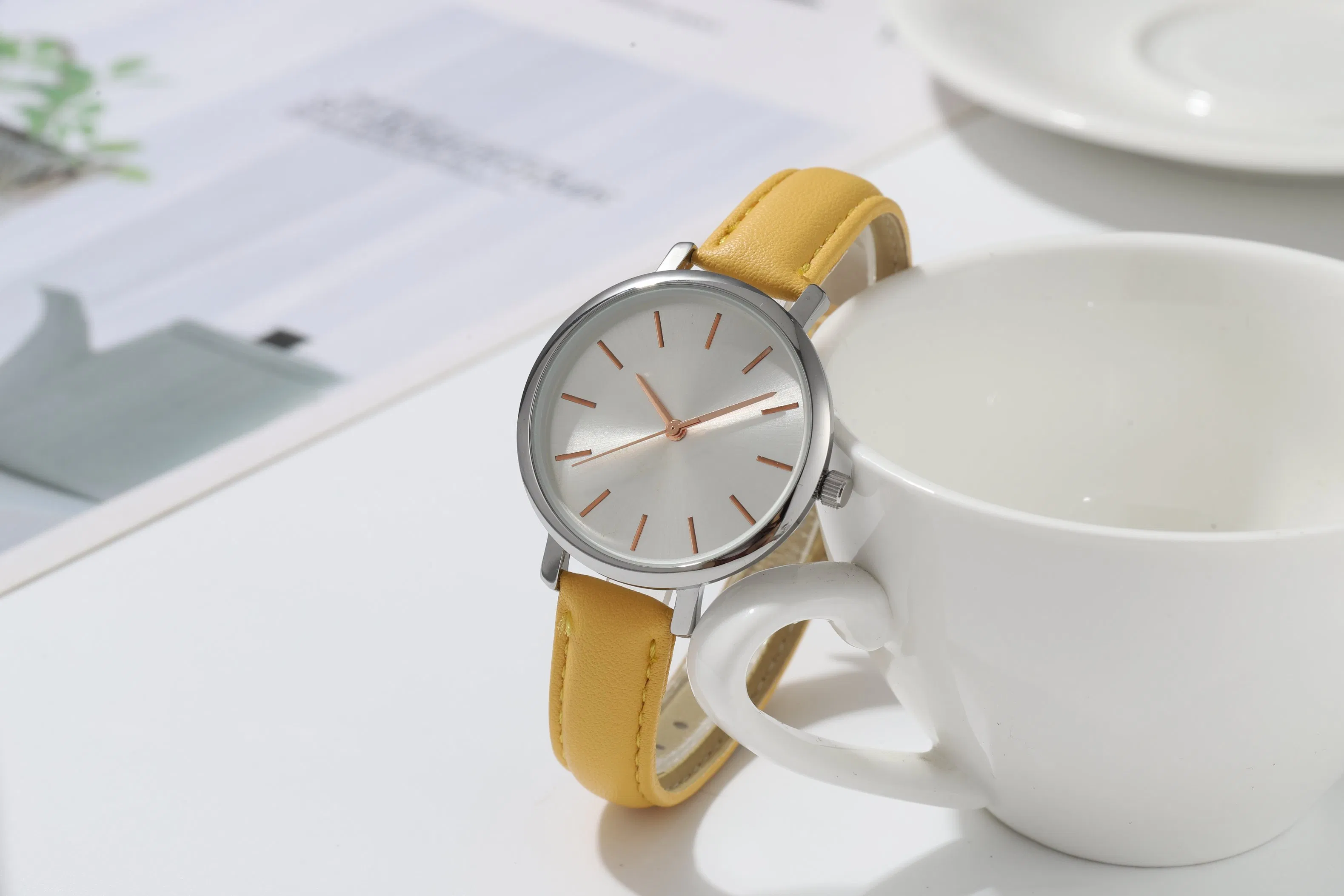 Custom Logo Quartz Lady Watch Swiss Wrist Watch Leather Watch