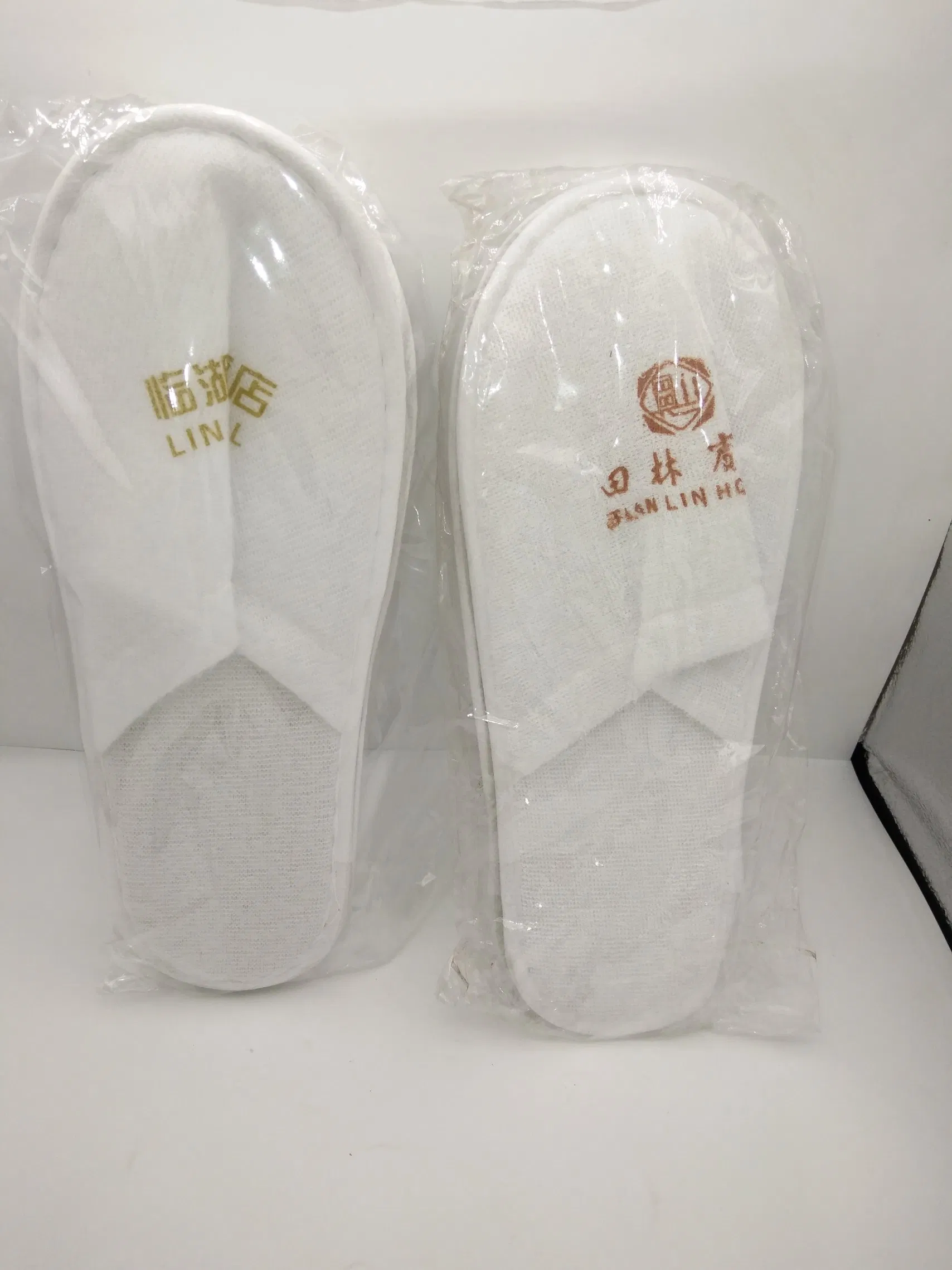 Premium Hotel Amenities Set: Toothbrush, Comb, Shampoo, Shower Cap