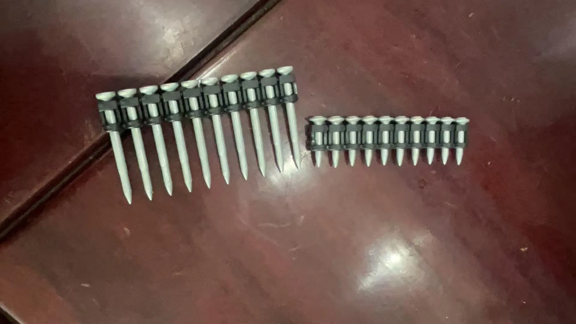 Patent Hot Sell Steel Concrete Nail Gun with Battery 4.0A 100j 15-40mm Nail Length