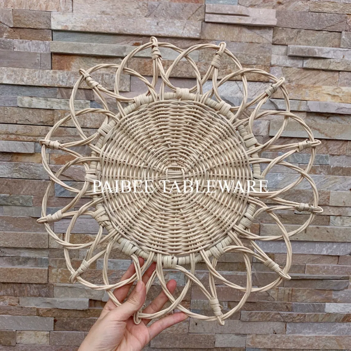 Paibee Elegant Rattan Plate Charger Plates Wholesales for Wedding and Event