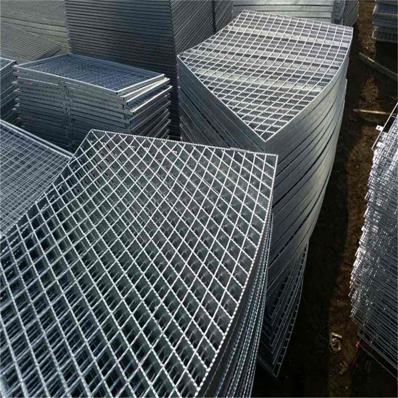 Heavy-Duty Anti-Slip Tree Grate Steel Grating for Efficient Outdoor Water Drainage