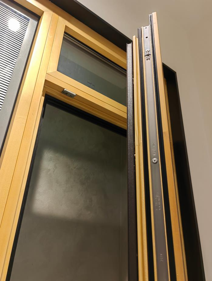 Wood Clad Aluminum Windows Doors Canada Standard Tilt and Turn Wood Windows