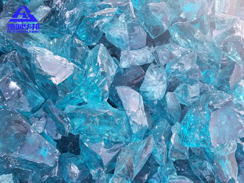 Landscape Glass Stones Resistant to Weathering Bring Eye Catching Touch to Gardens Walkways Water Features