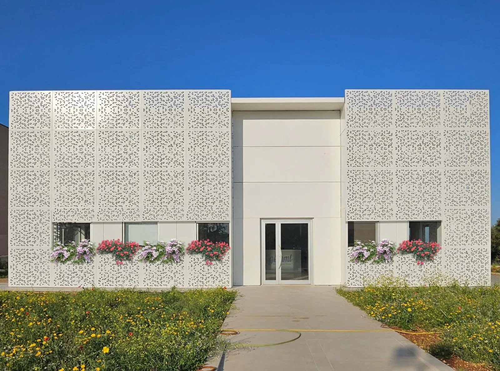Custom Interior Outdoor Perforated CNC Carving Aluminum Facade