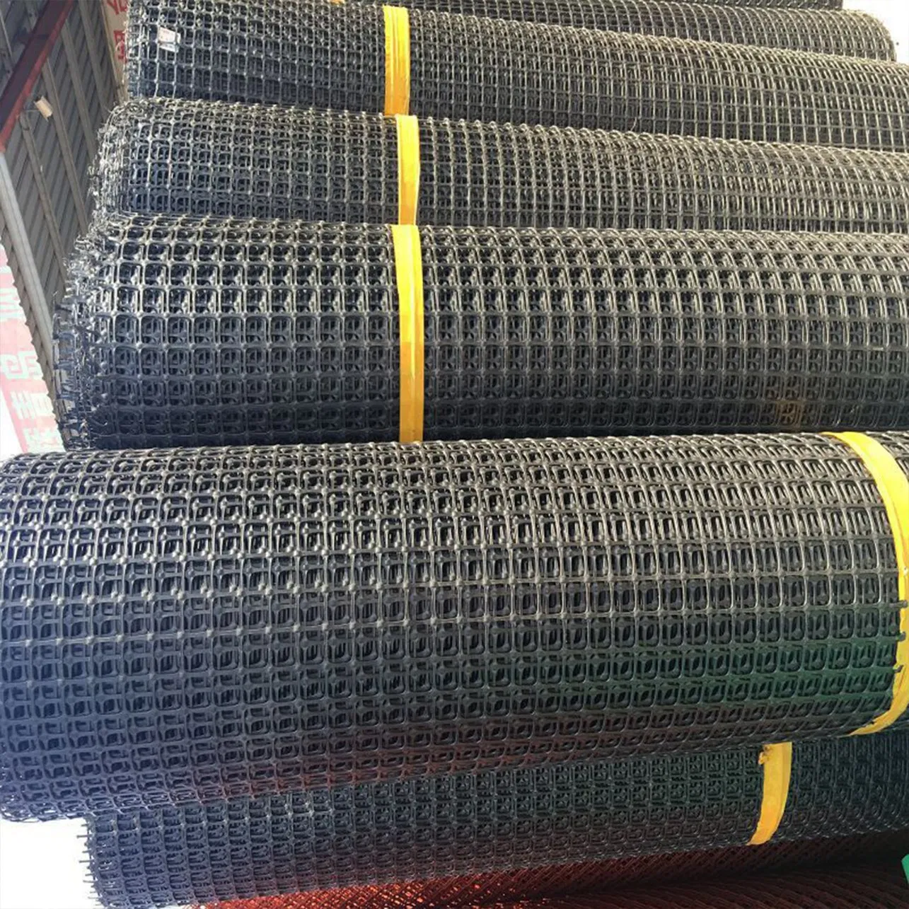 Durable and Effective Biaxial Polypropylene Geogrid, 40-40kn Offers Robust Reinforcement/Varied Terrains