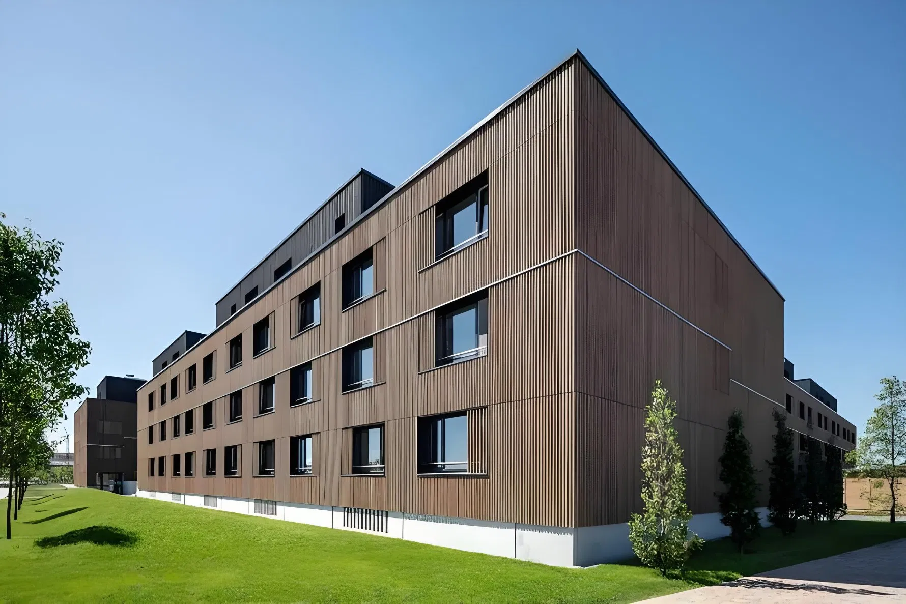 New Product Ideas Modern Design Safe Steel Frame Factory Building for Civil and Public Buildings Durable for 50 Years