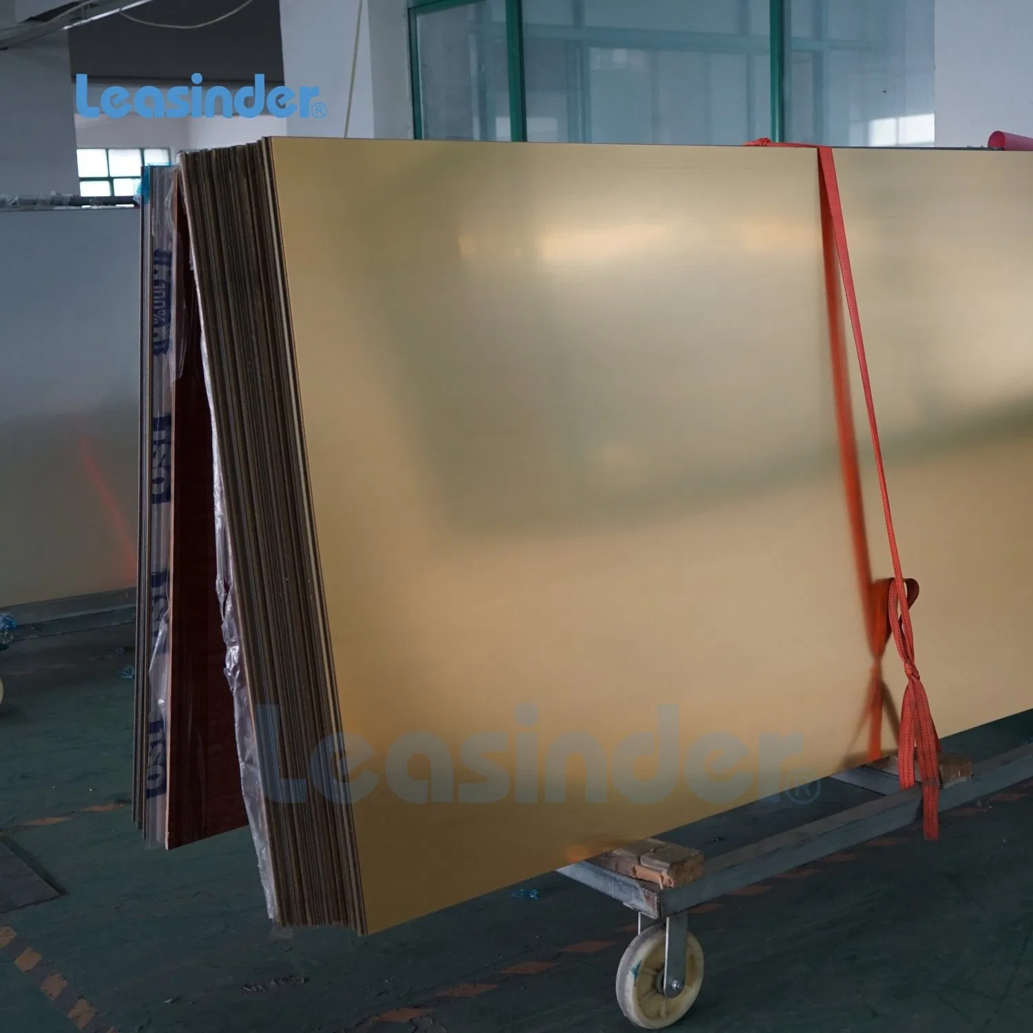 Leasinder High Quality China Factory Extruded 4FT X 8FT Gold Mirror Sheet High Light Reflectivity PE Film PMMA Acrylic 0.8mm-5mm Thickness Custom Cutting